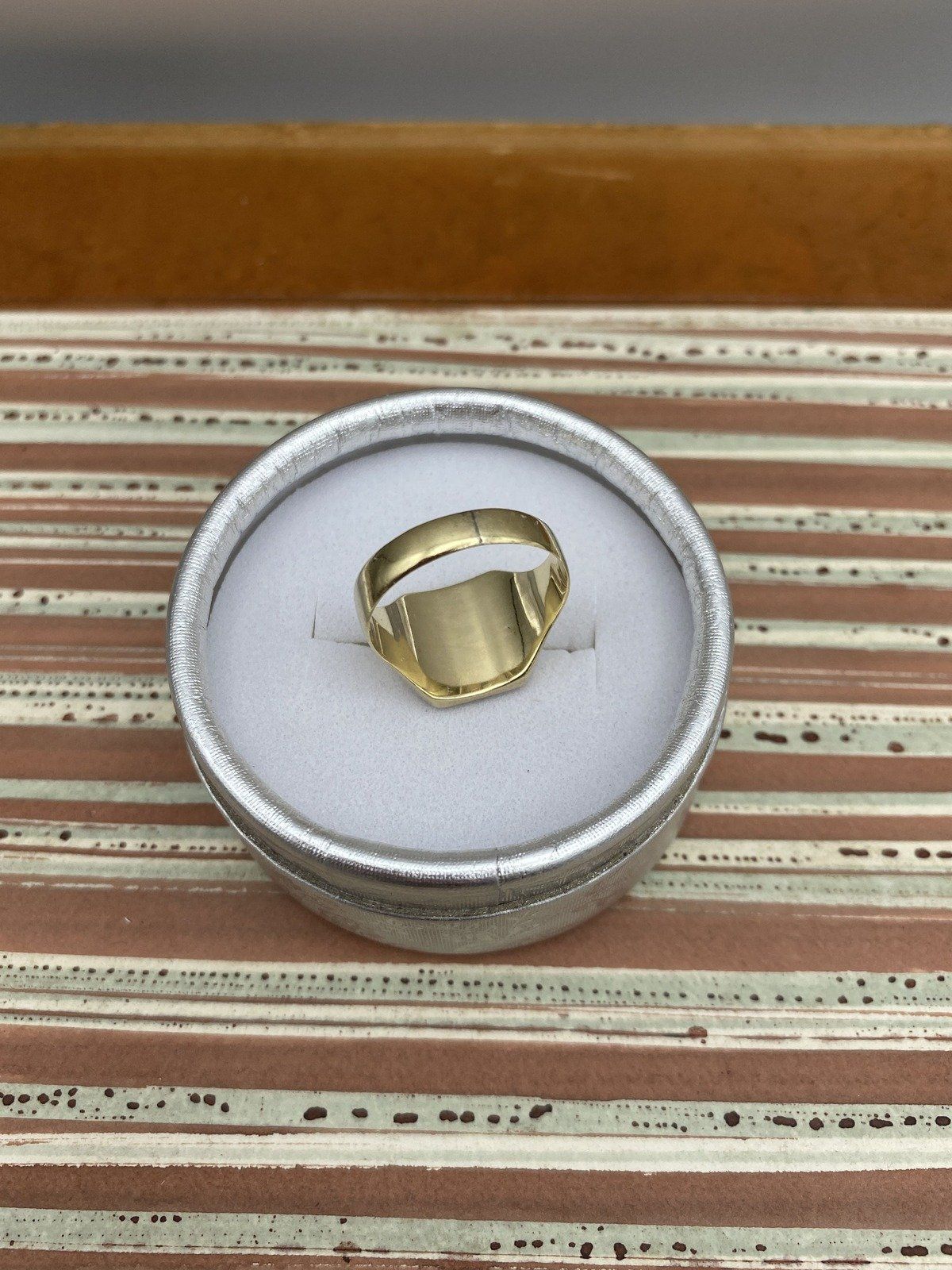 Vintage 14k Gold Scroll Work D Initial Signet Ring 3