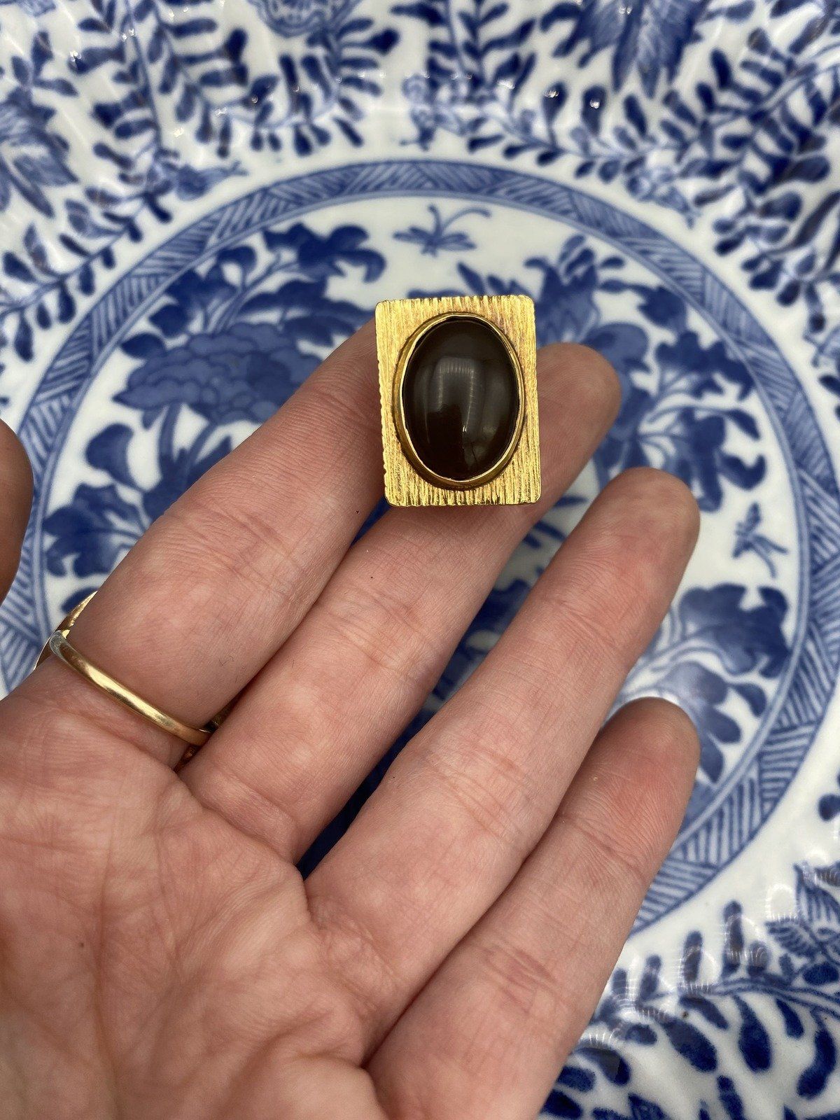 Gorgeous Vintage 18k Gold Etruscan Revival Brown Agate Fob Charm w Scroll Work Detail 8