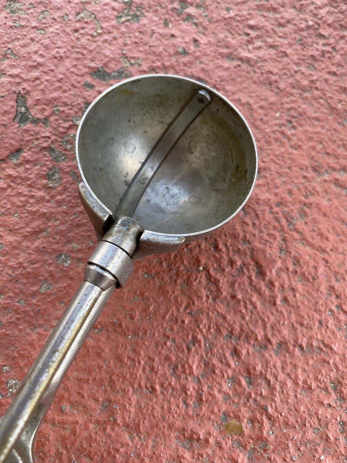 Vintage Wooden Handled Ice Cream Scooper 3
