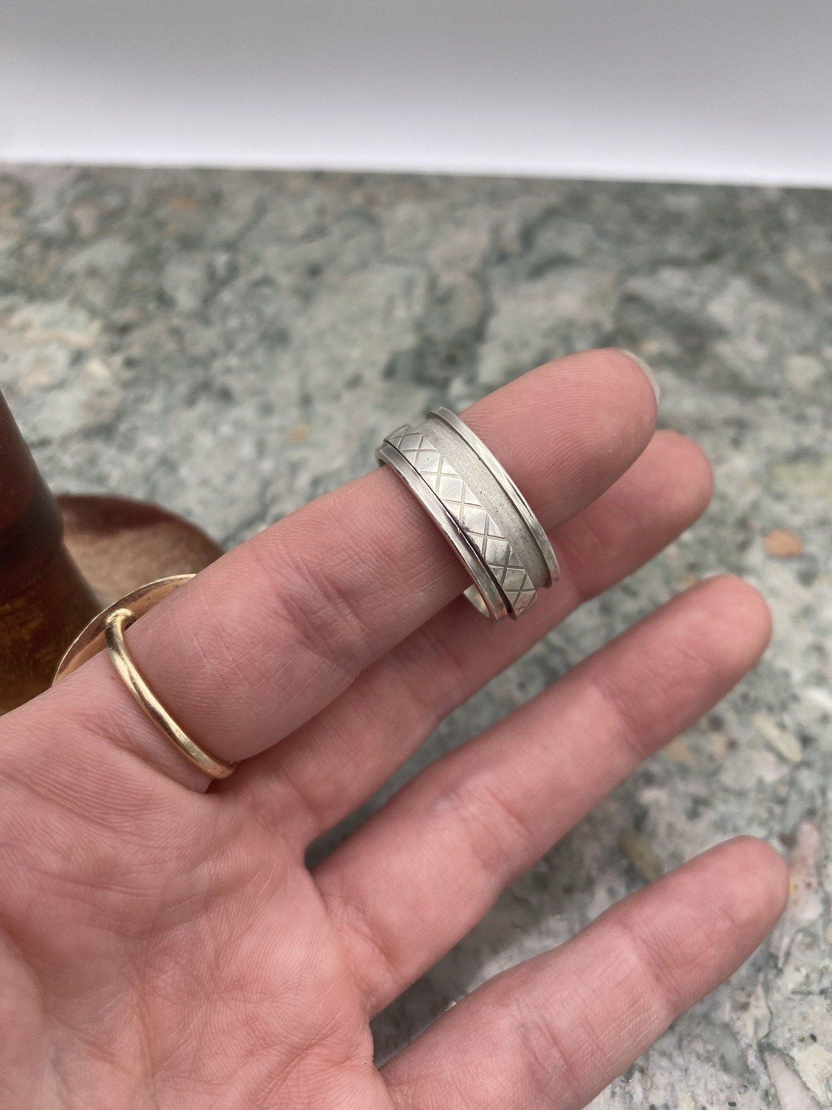 Men's Sterling Silver Cross Hatched Spinner Ring 3