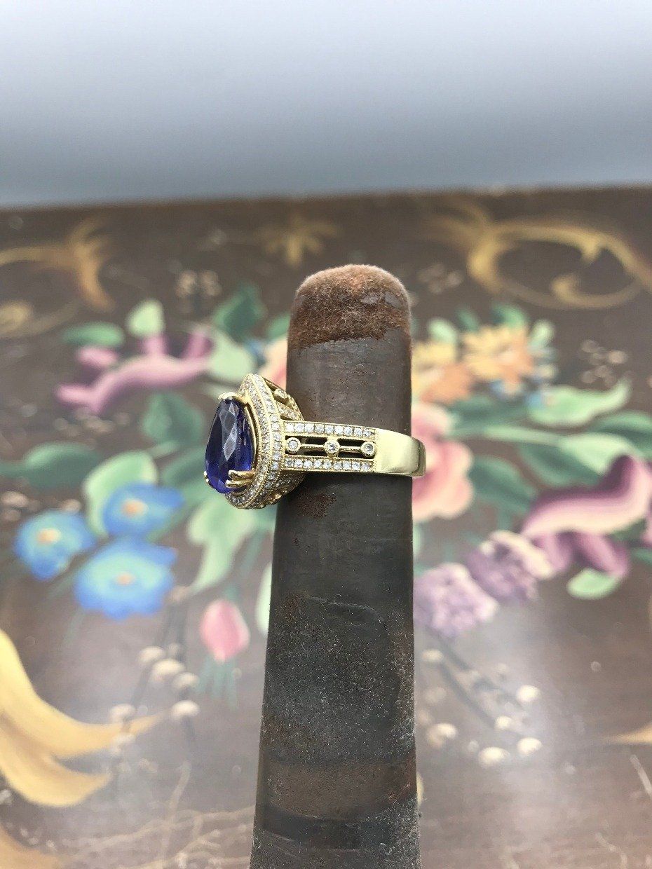 14k Gold 2.86ct Pear Cut Tanzanite + Diamond Ring 3