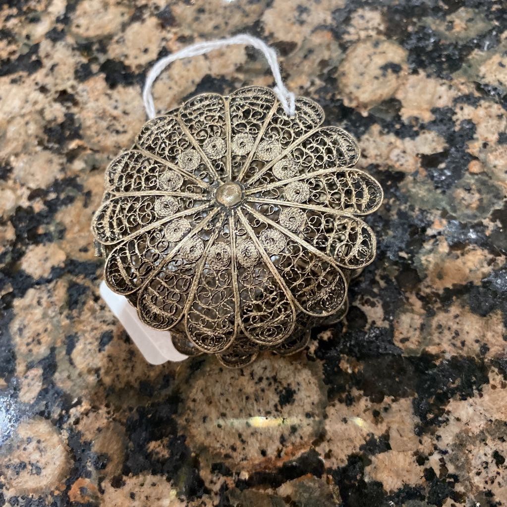 Antique Sterling Silver Filigree Scalloped Box