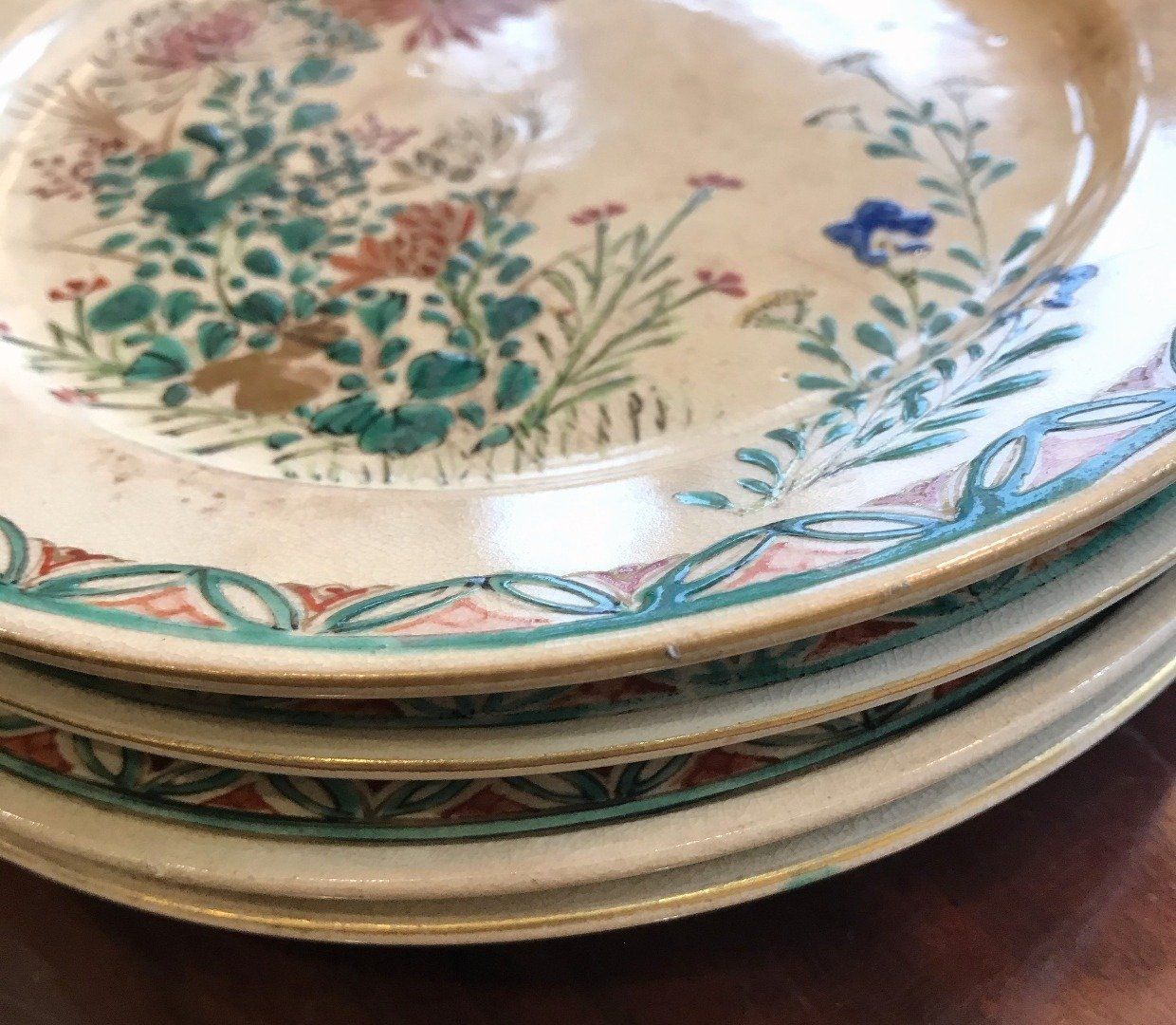Set of 4 Beautifully Painted Floral Plates w Gilt 2