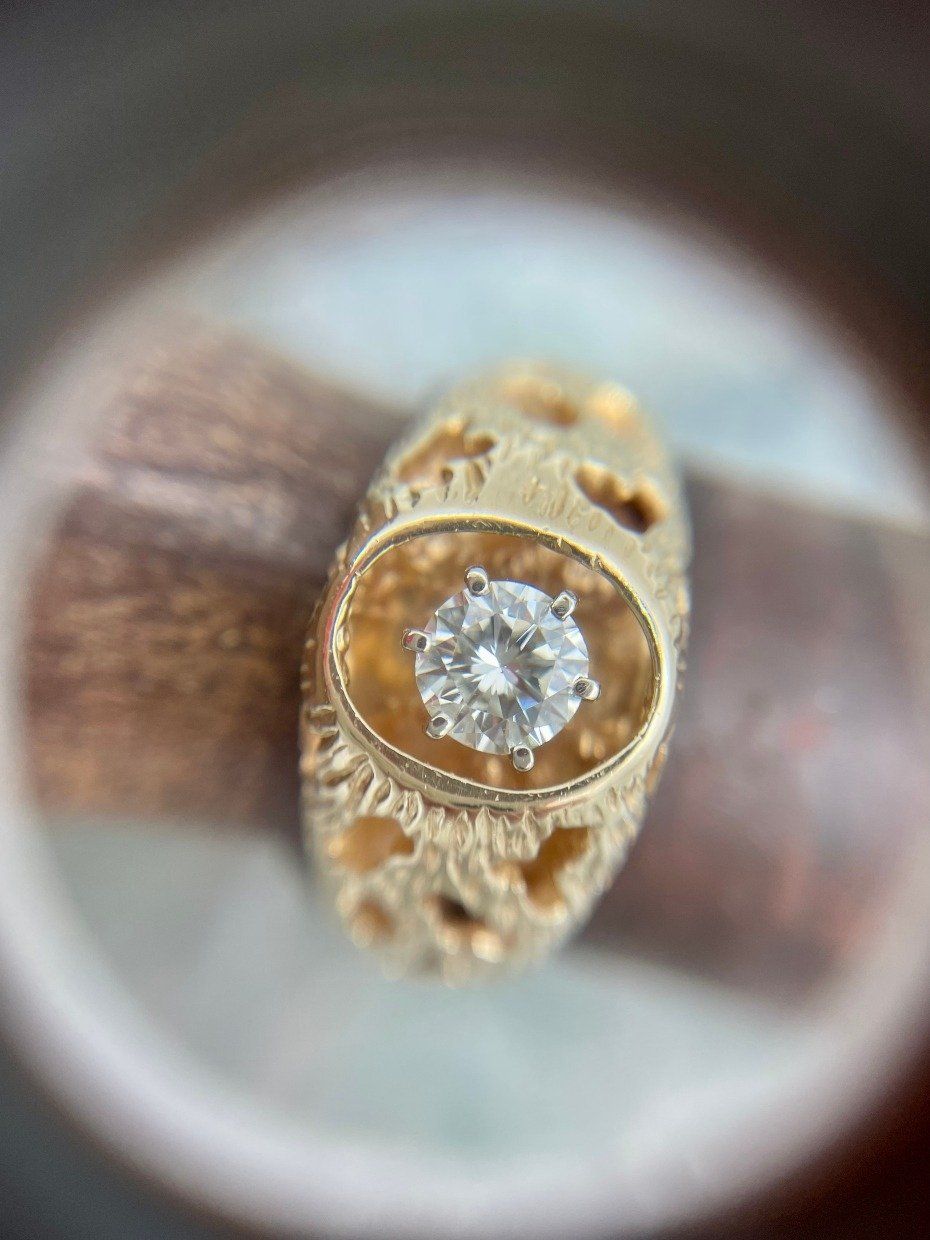 Handsome 14k Gold Sculptural Nugget Dimensional Set Floating .75ct Solitaire Diamond Men's Ringj 2