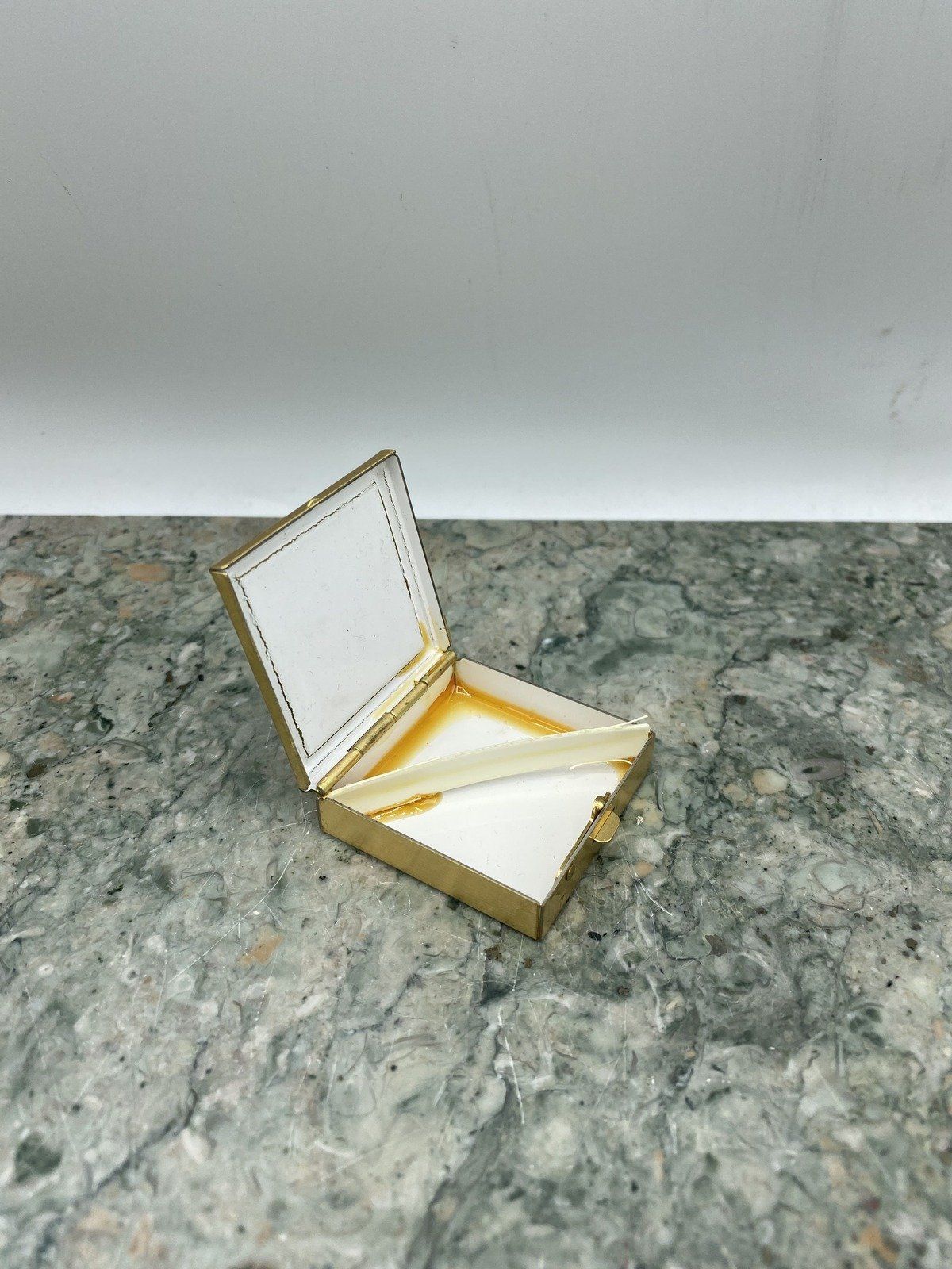 Vintage Oriental Painted Square Pill Box 759 2