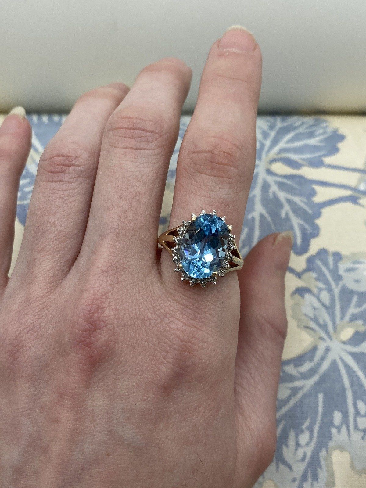 Beautiful 10k Gold Oval Blue Topaz + Diamond Halo Princess Ring 3