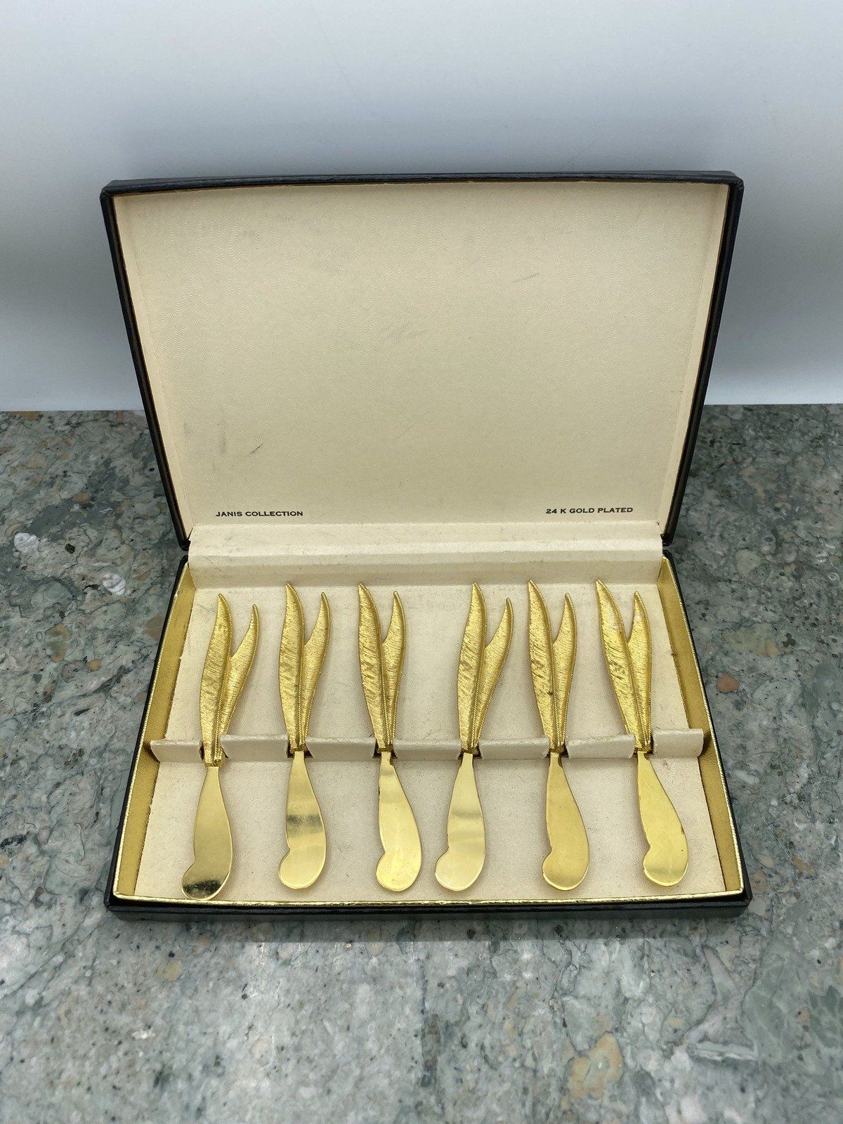 Vintage 24k Gold Plated Leaf Frond 6pc Butter Pat Knives 3