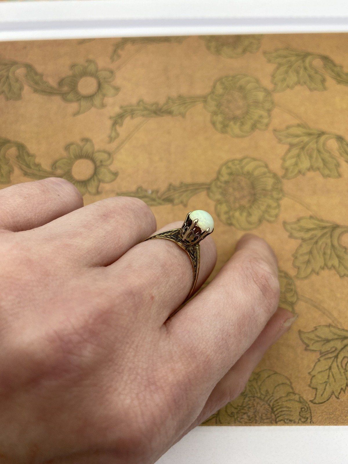 Antique Edwardian 14k Gold Matte Domed Opal Ring w Ornately Etched Setting #2734 9
