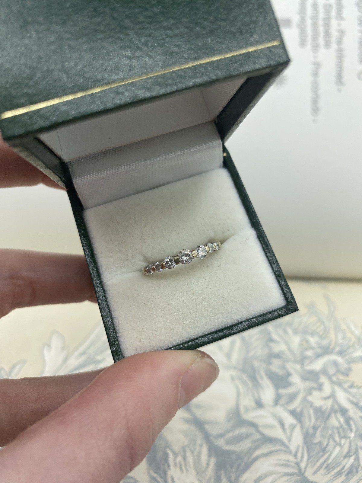 14k White Gold Floating Gradient Diamond Ring Band 2