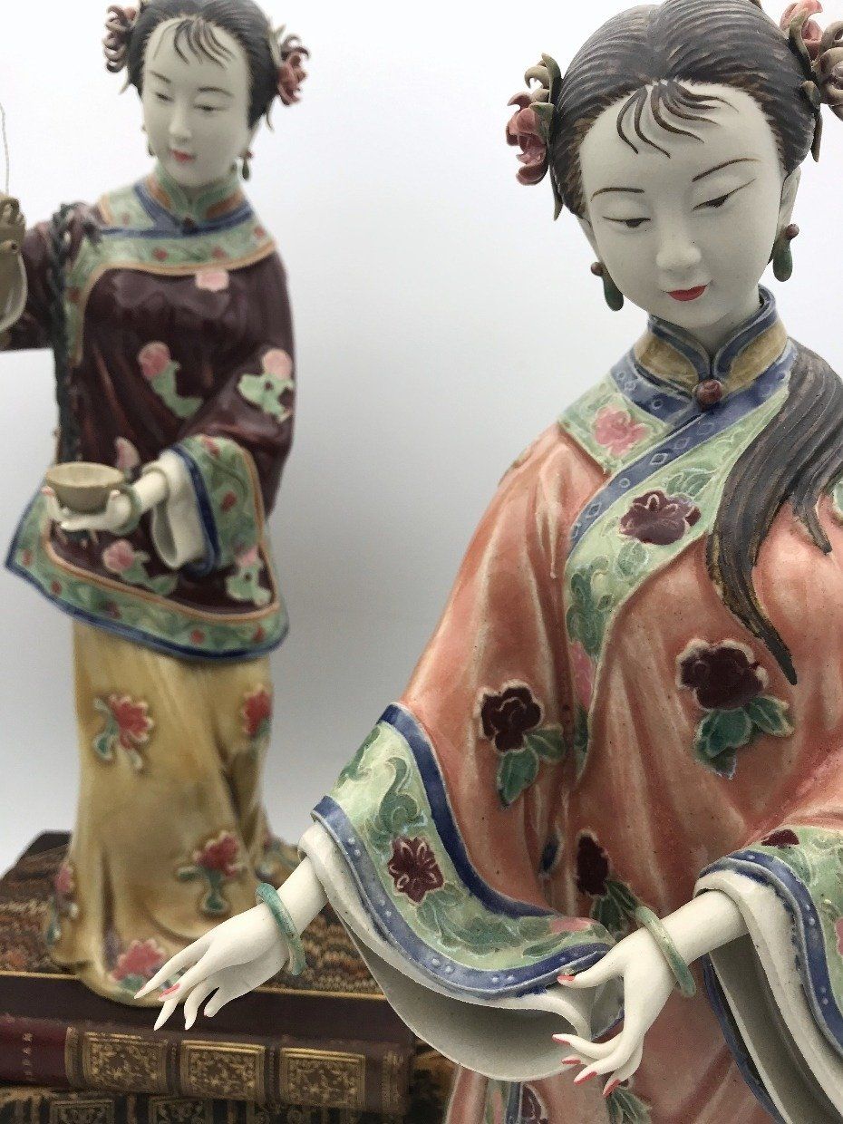 Ornate Pair of Shiwan Porcelain Chinese Tea Ritual Lady Figurines 3