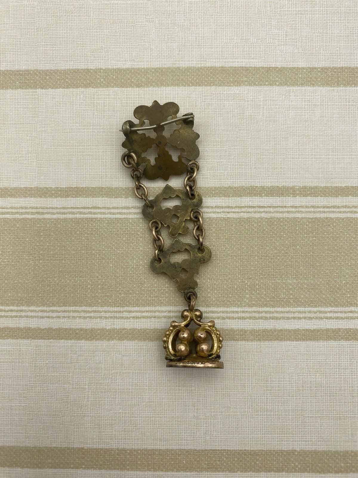 Collectible Antique Early Victorian Gold Filled Acanthus Tiered Wax Seal Fob Brooch 3