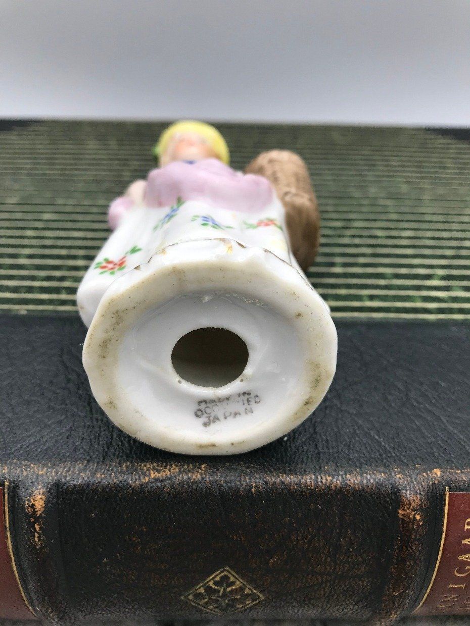Occupied Japan Porcelain Colonial Lady w Flower Basket Figurine 3