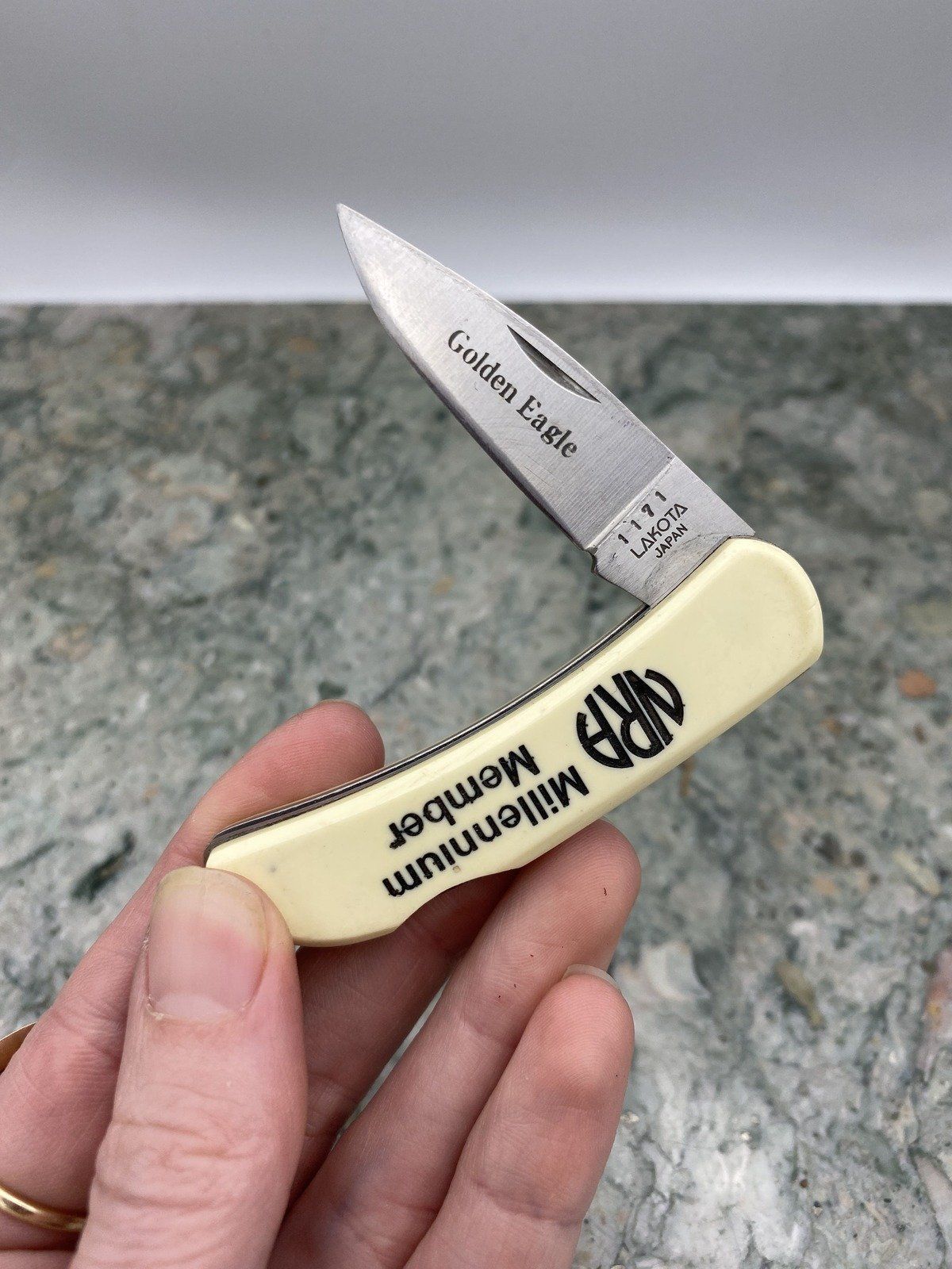 NRA Millennium Member Golden Eagle Single Blade Knife 2