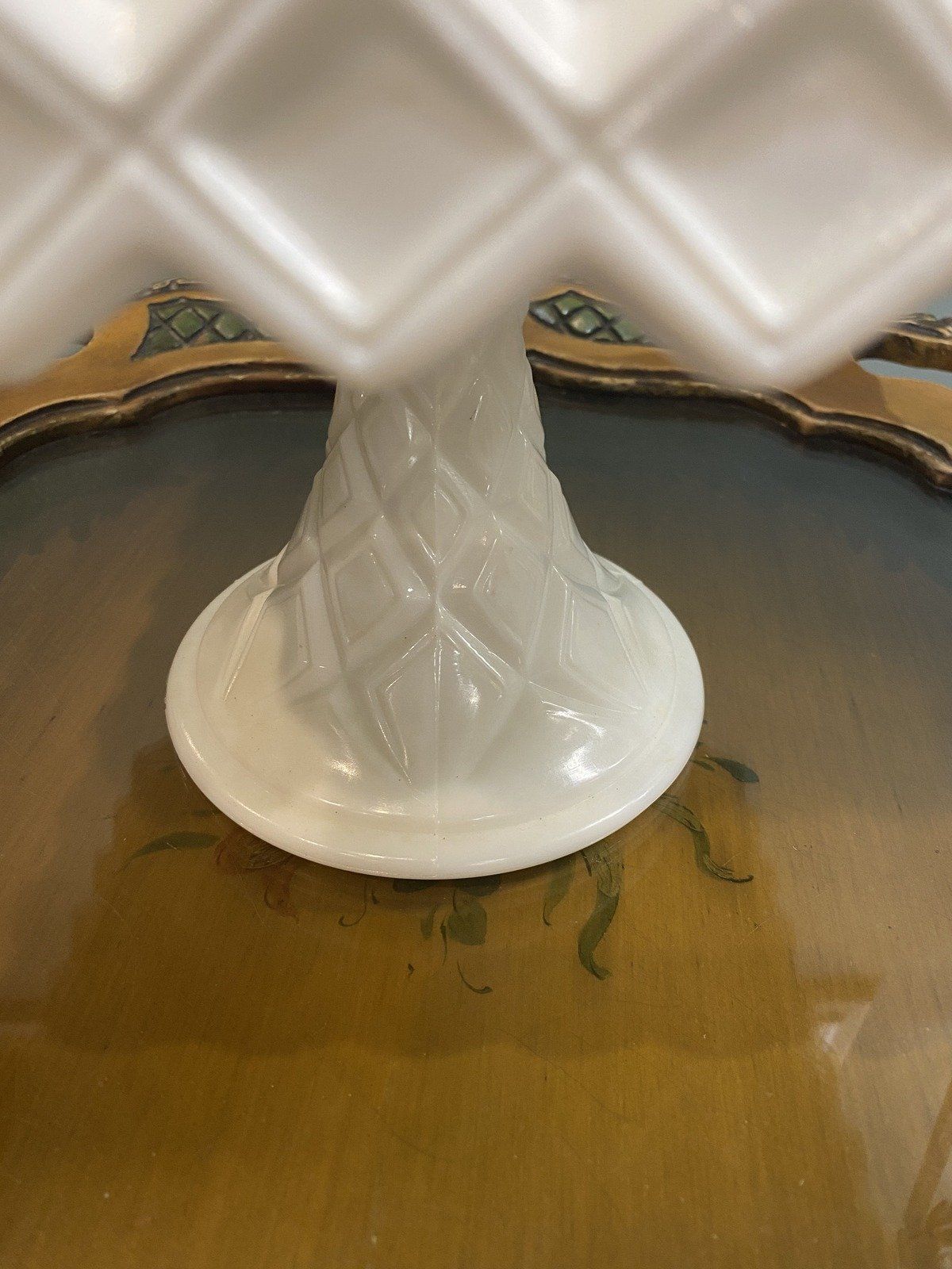 9x9 Square Milk Glass Tufted Pattern Cake Stand 4