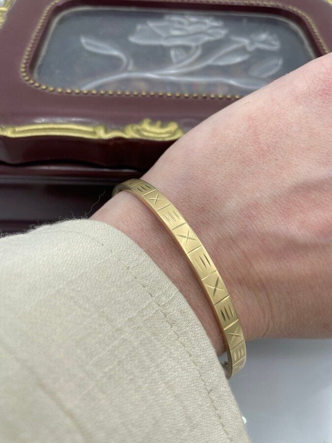 Matte 14k Gold Expansion 8 Bangle Bracelet w Tick + Stroke Block Etched Pattern #2952 3