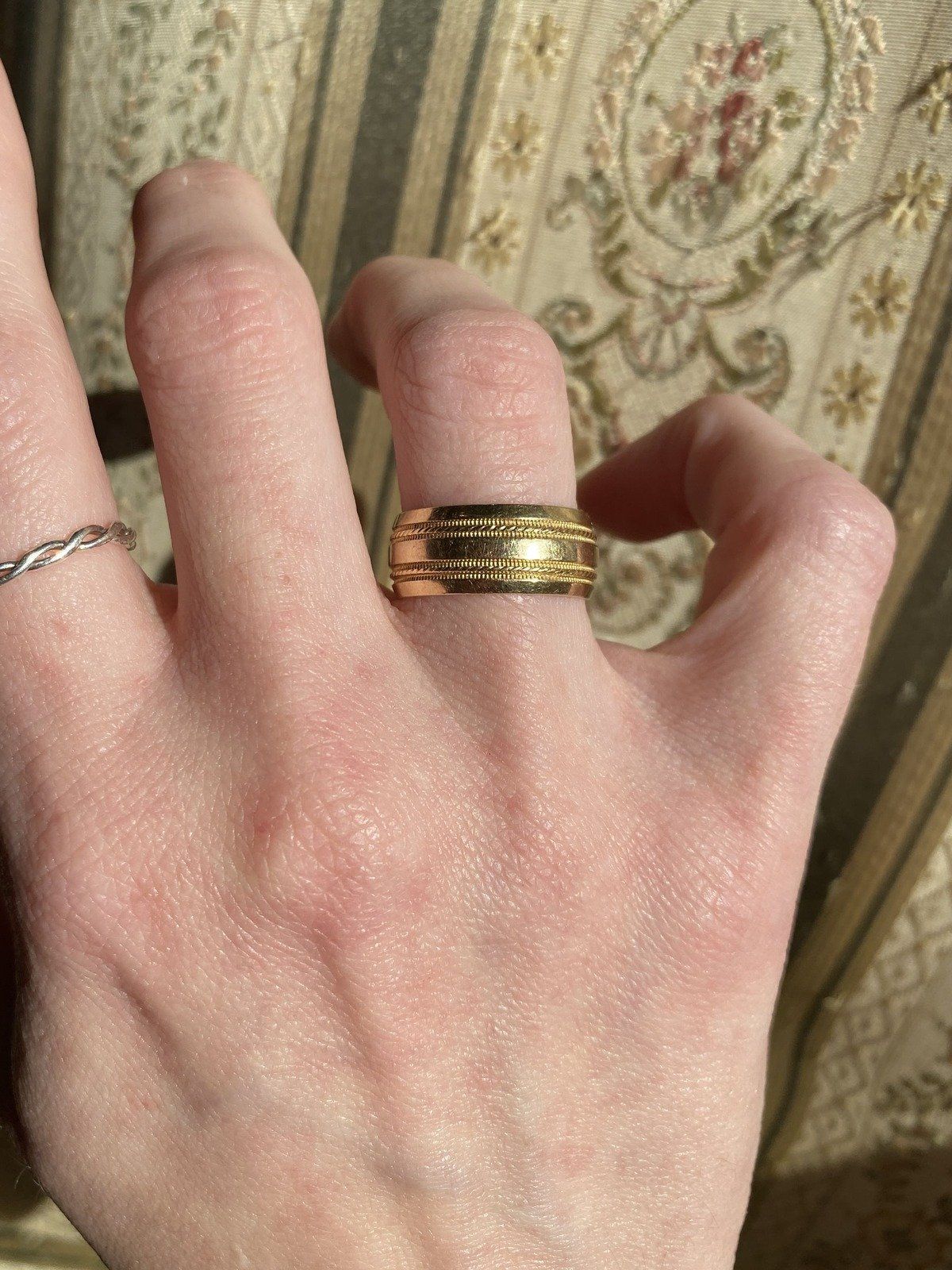 Vintage 14k Gold Hefty 9mm Cigar Ring Band w Fluted + Cable Striping Detail 8