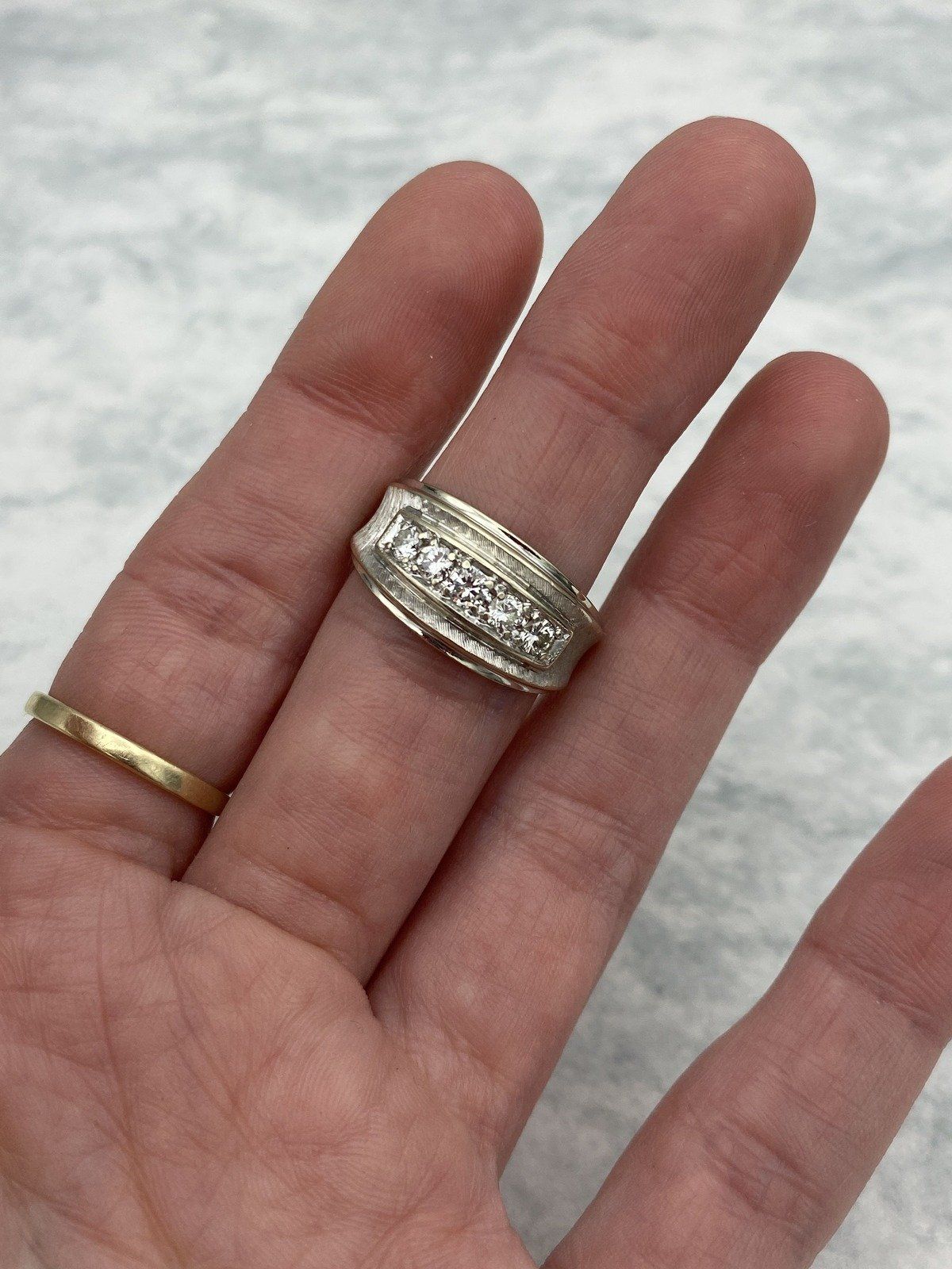 Attractive 14k White Gold .55ctw Vintage c.1940s/50s Men's Diamond Ring w Brushed Center Curvature 3