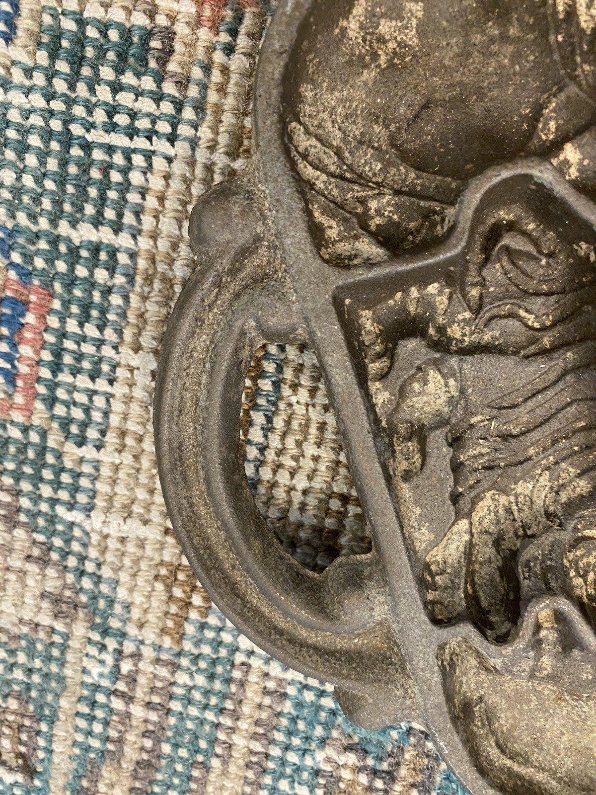Vintage c.1984 John Wright Cast Iron Animal Figural Cookie Mold w Handles 3