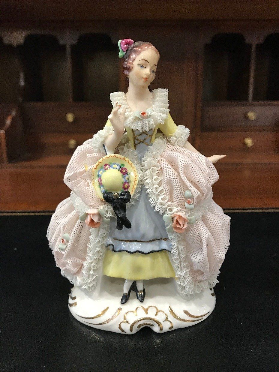 Stunning Dresden Lady Holding Hat Figurine