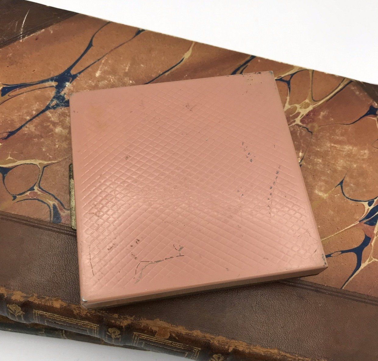 1940's Rex Fifth Avenue Women's Military Enamel Compact (Clean) 7