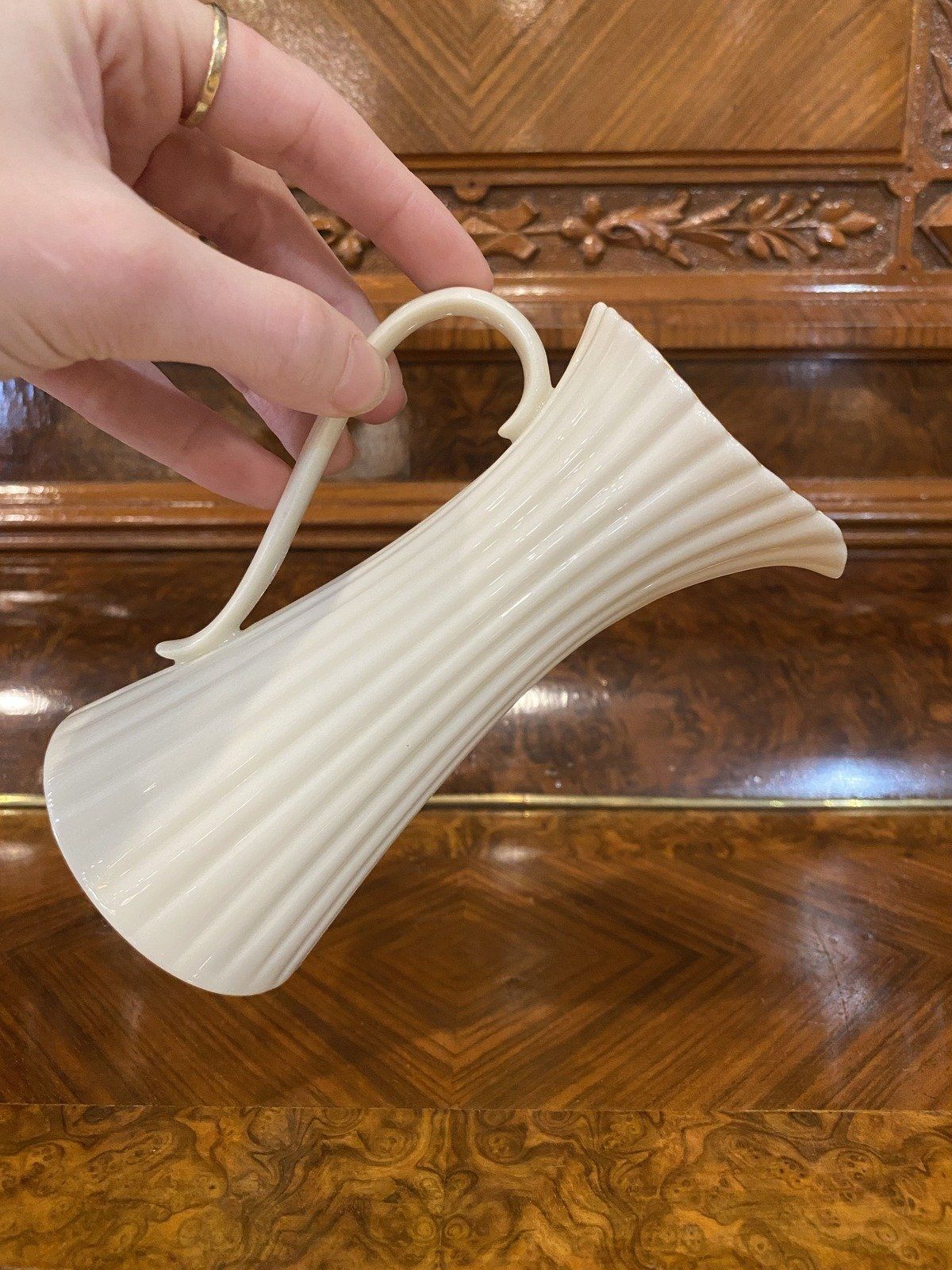 Lenox Bone+ Gold Rim Fluted Slim Milk Creamer 9