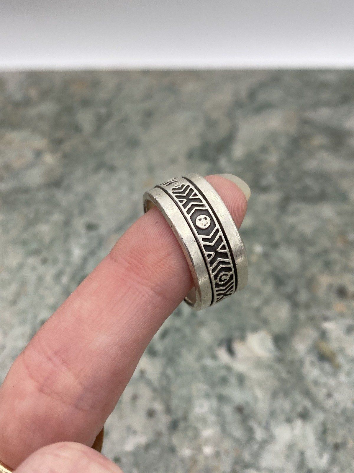Sterling Silver Men's Spinner Ring Band w Carved Spinner Inset 5