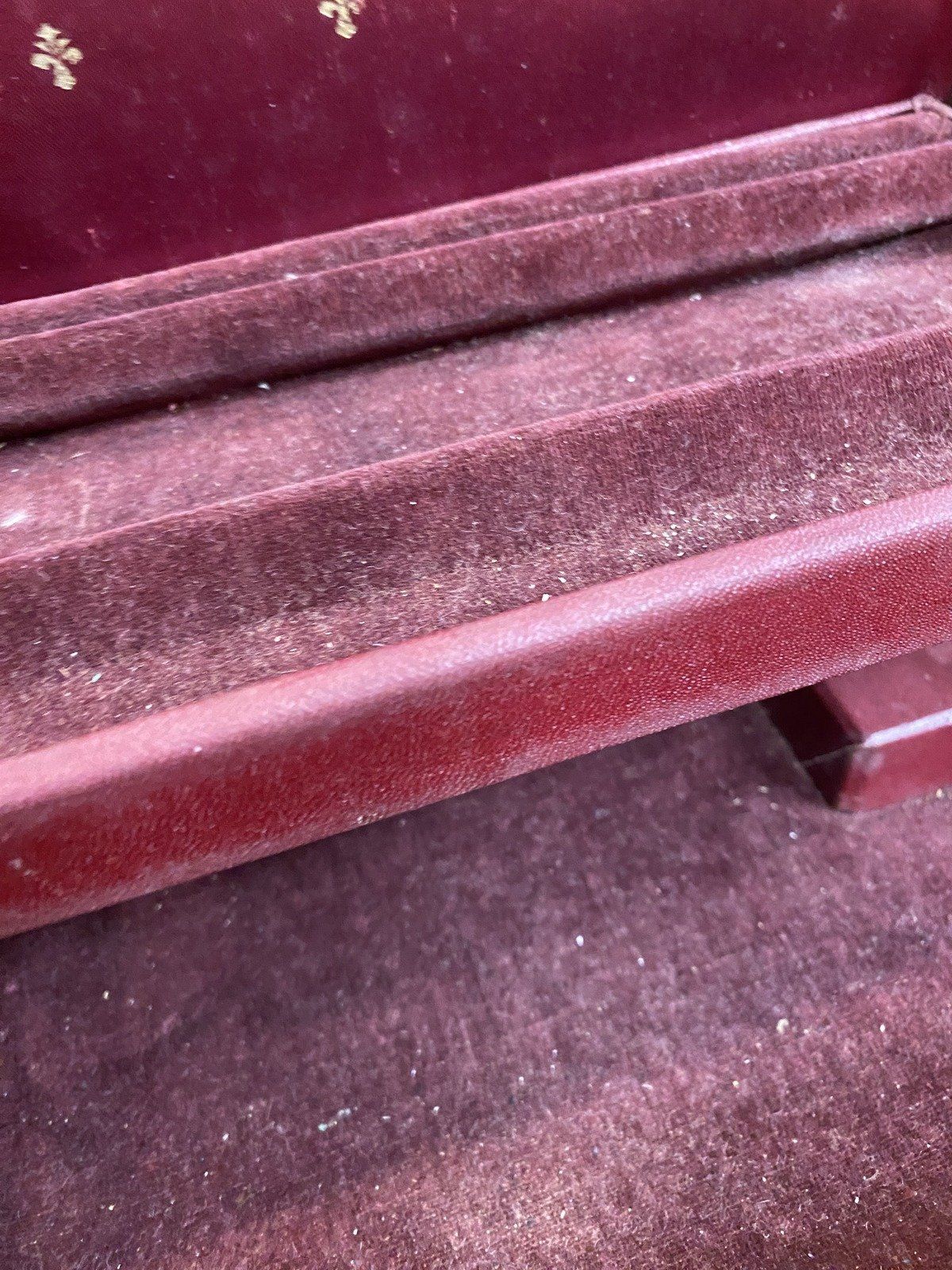 Burgundy Vintage c.1950s/60s Fleur De Lis Jewelry Box 5
