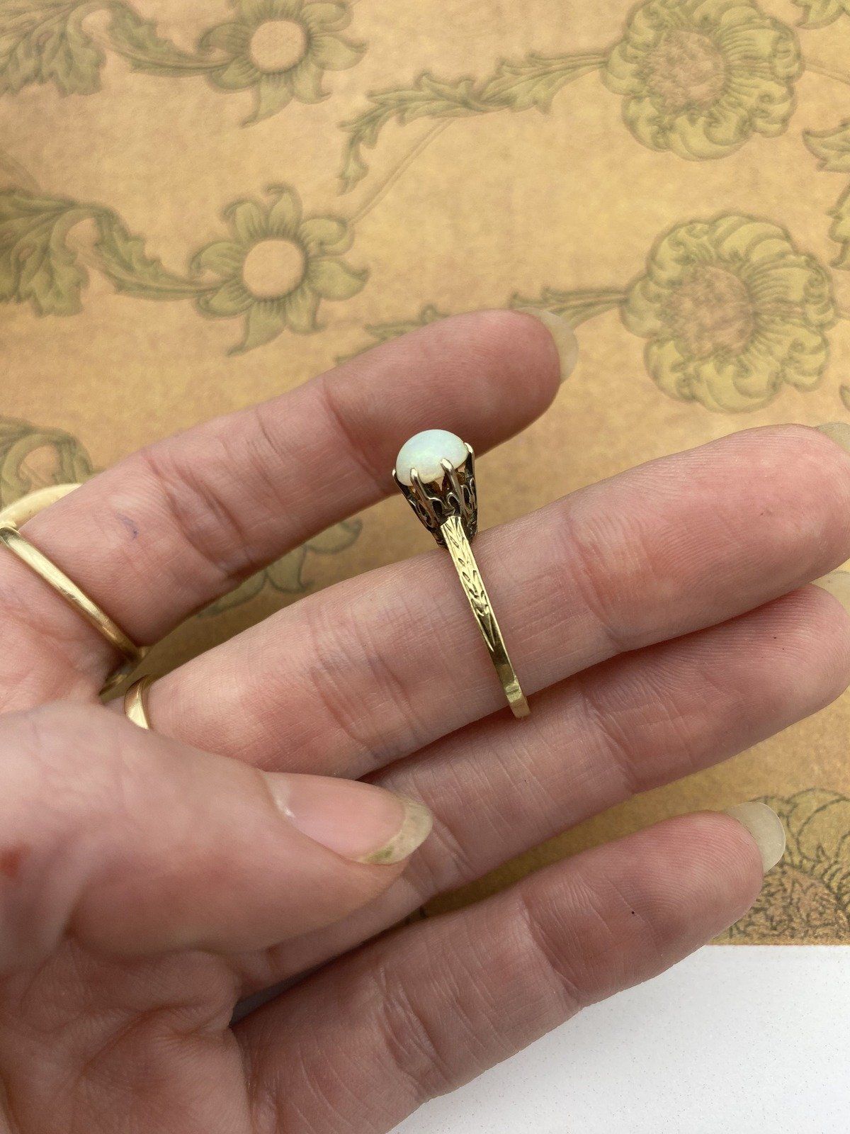 Antique Edwardian 14k Gold Matte Domed Opal Ring w Ornately Etched Setting #2734 7