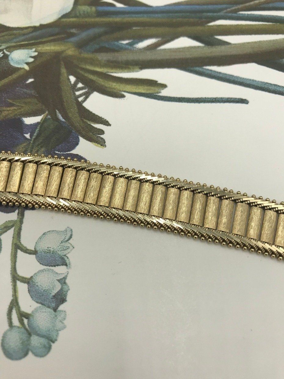 14k Gold Brushed Barrel Wide Link Bracelet w Granulated Edge 4