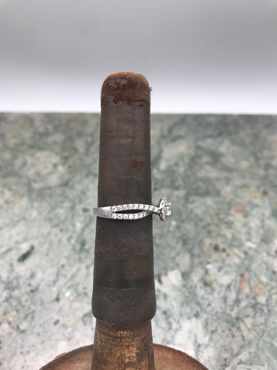 14k White Gold Stunning First Light .31ct Center Round Brilliant Cut Diamond Ring 2