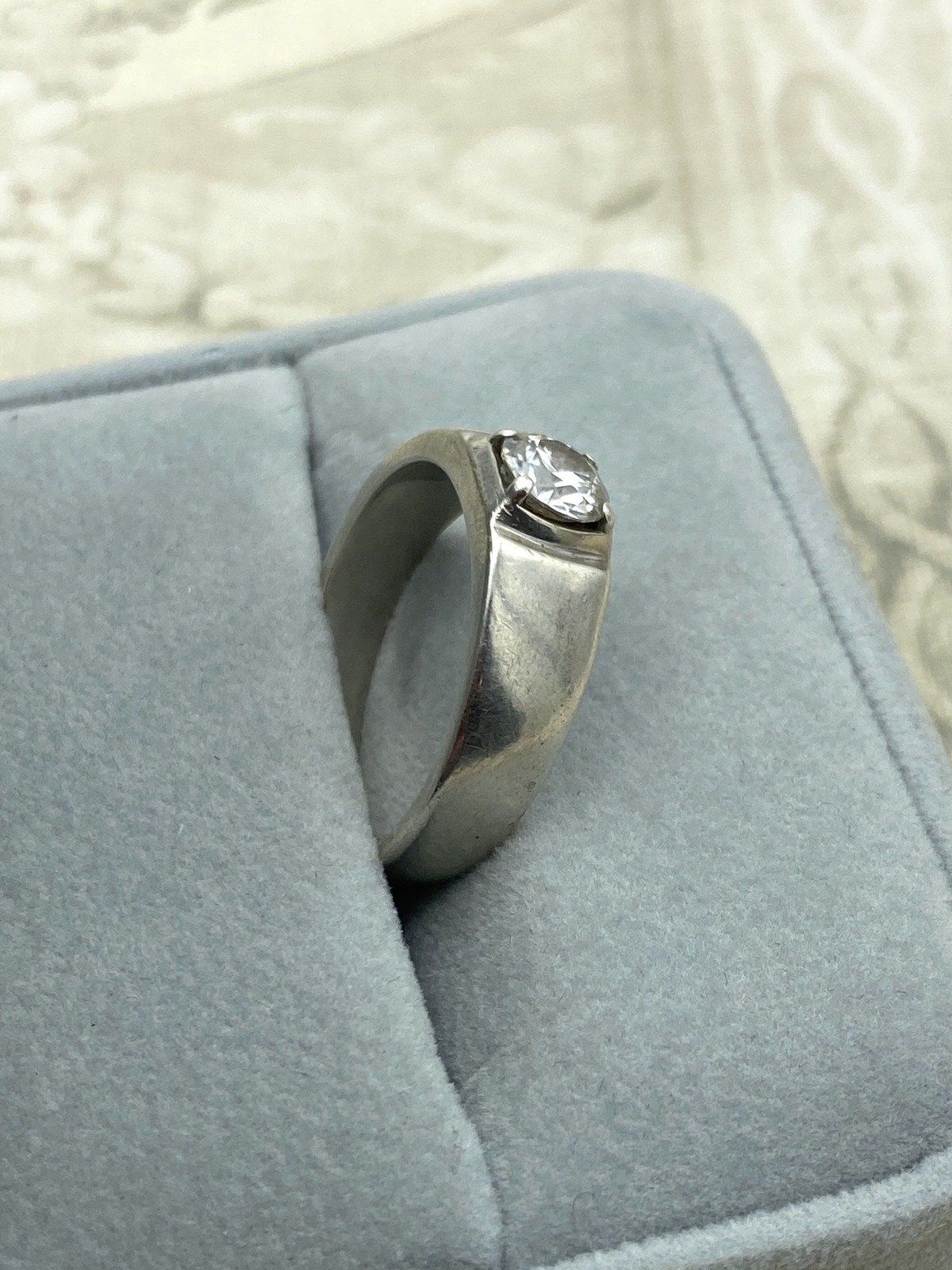 Handsome Sterling Silver Men's 1ct Moissonite Diamond Wedding Ring 10