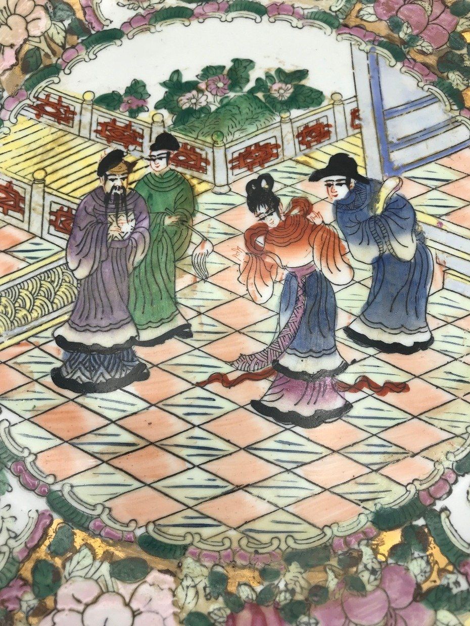 Hand Painted Rose Medallion Plate of Courtyard Greeting 2