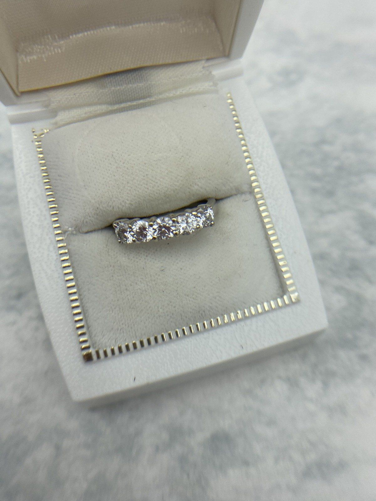 18k White Gold 1ctw Pave Set Ladies Diamond Ring Band 5