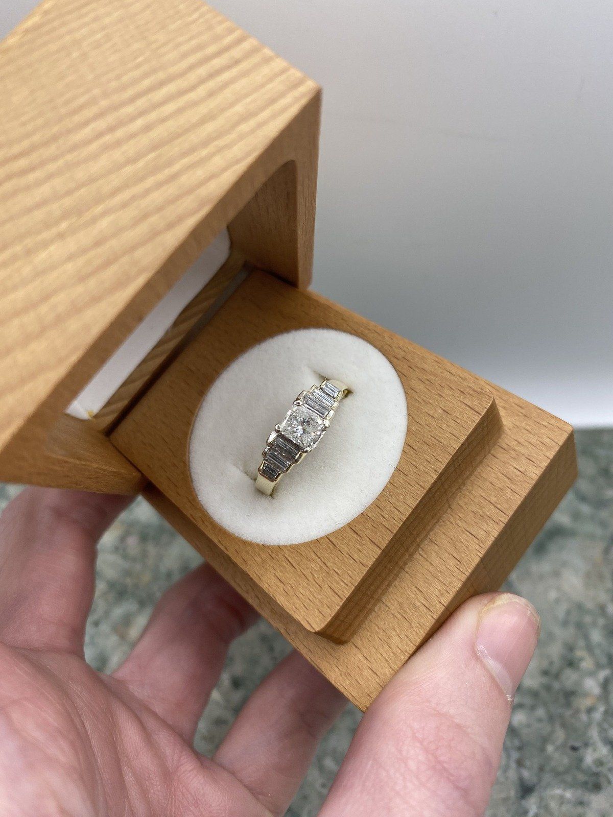 14k Gold 1ctw Princess Cut Center + Baguette Diamond Ring w GIA + APP 2