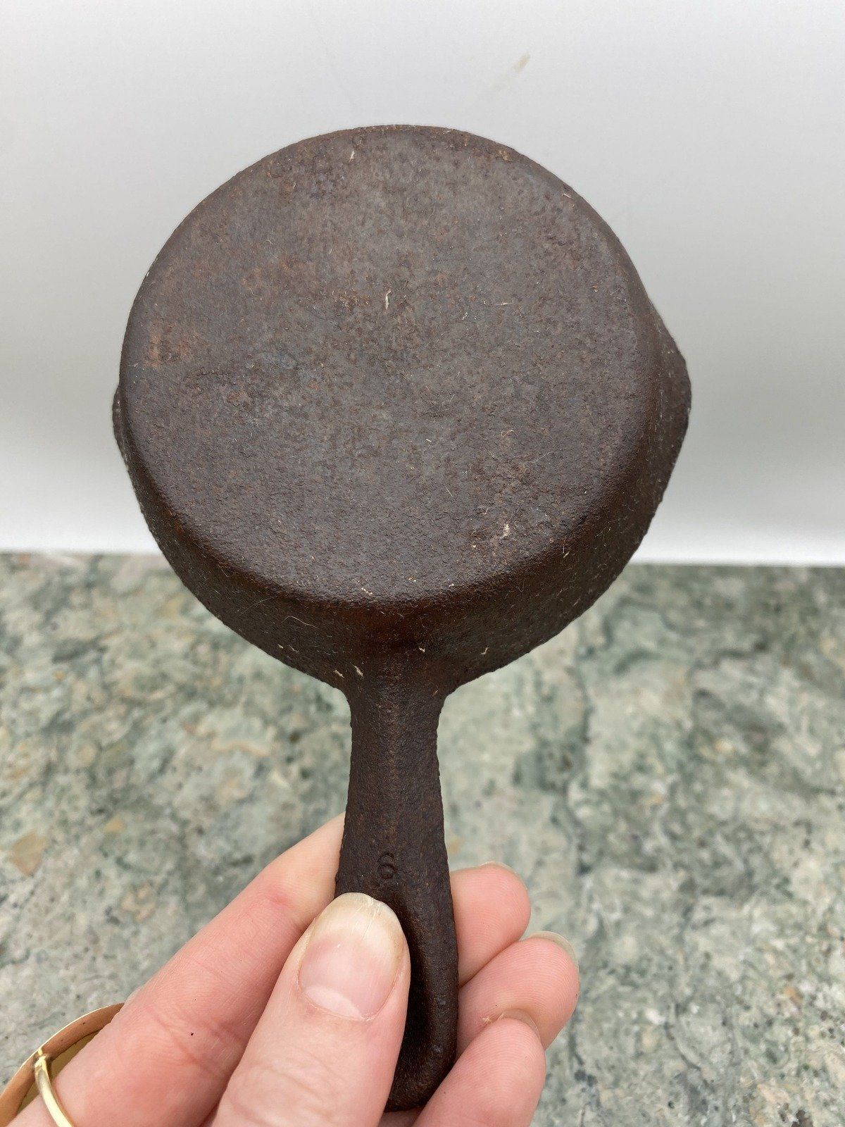 Mini Vintage No. 6 Unmarked Cast Iron Pan 3