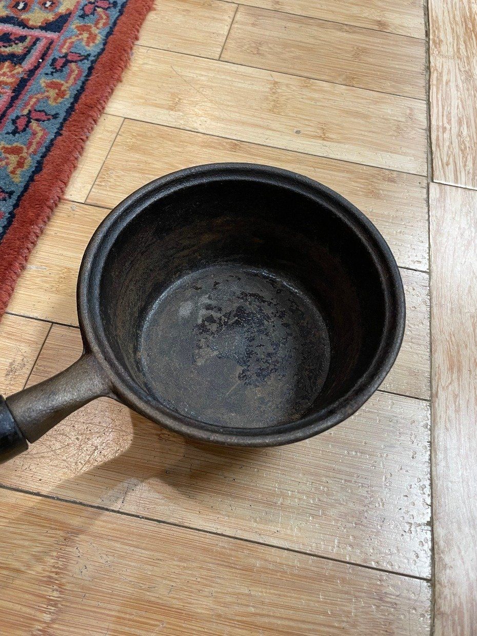 Old Cast Iron Pot w Wooden Handle 2