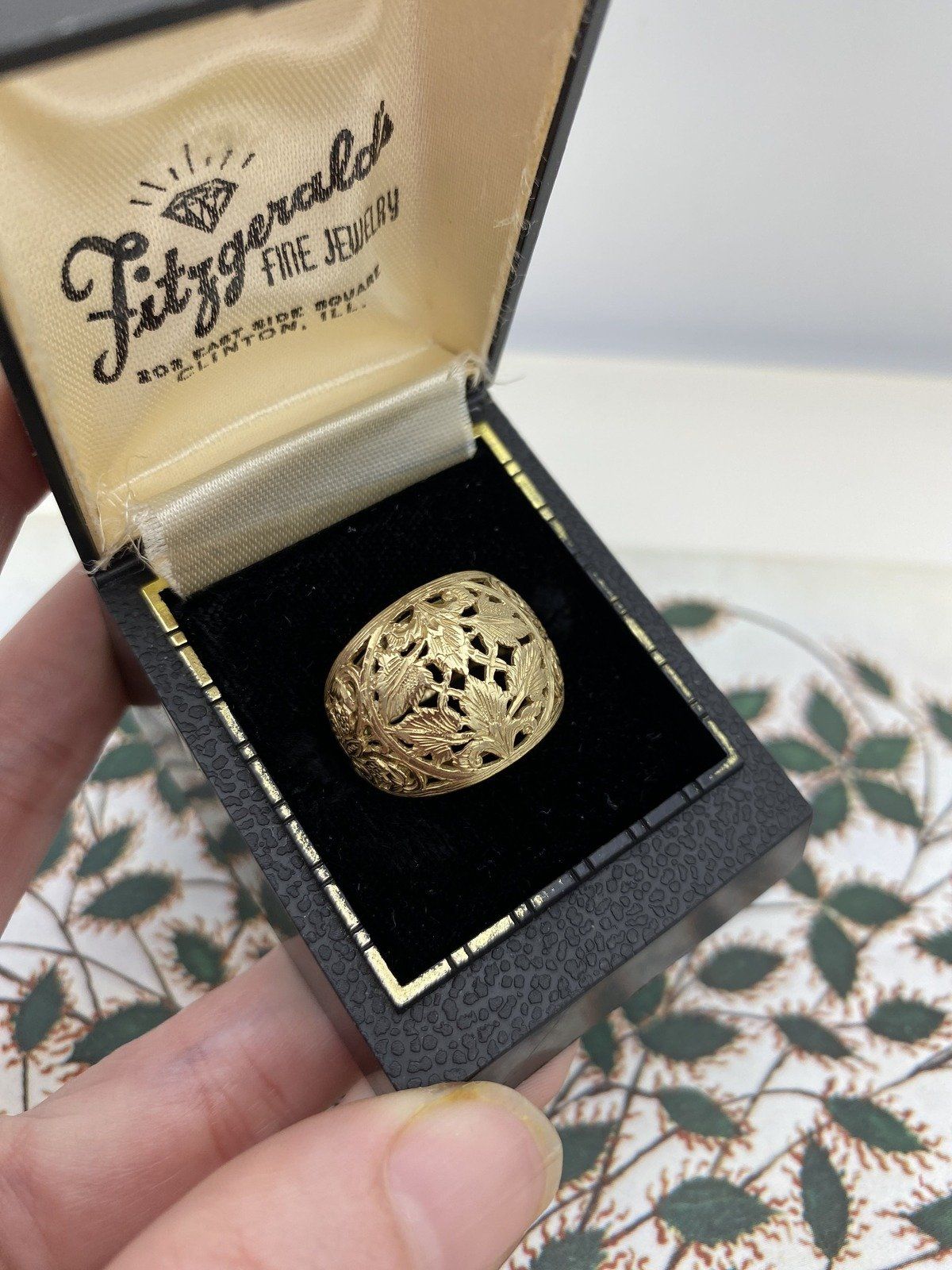 Lovely Reticulated Vintage Italian 14k Gold Acanthus Bombe Ring 2