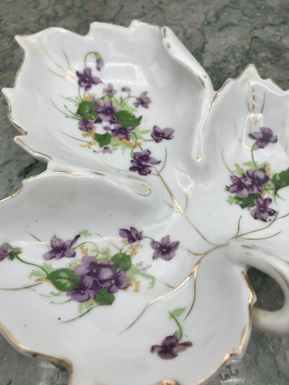 Norcrest Great Violet Porcelain Painted Leaf Dish 2