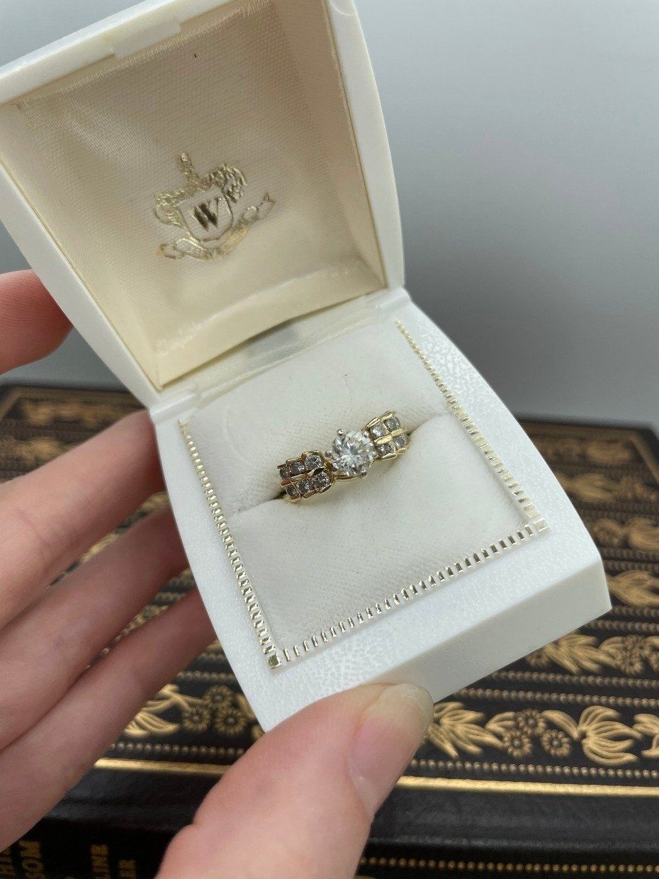 Ladies 14k Gold .75ct Solitaire Center Diamond Engagement Ring w Stacked Diamond Soldered Guard 2