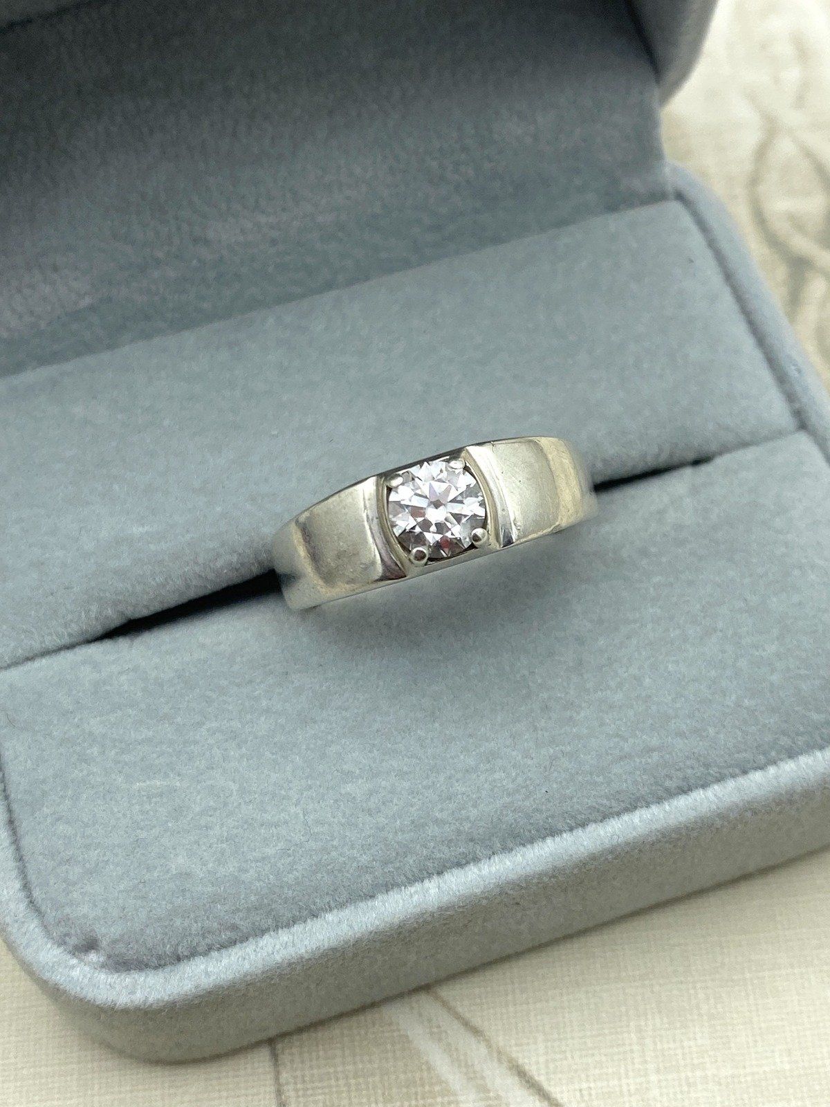 Handsome Sterling Silver Men's 1ct Moissonite Diamond Wedding Ring 5