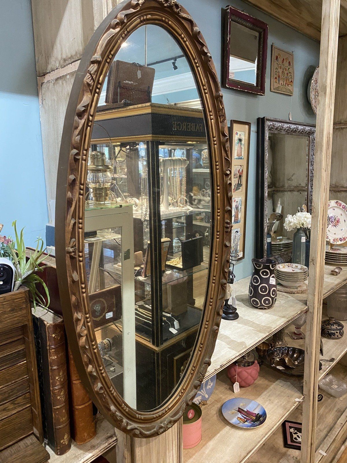 Large Oval Vintage Mirror w Molded Frame (36.5x18.5)