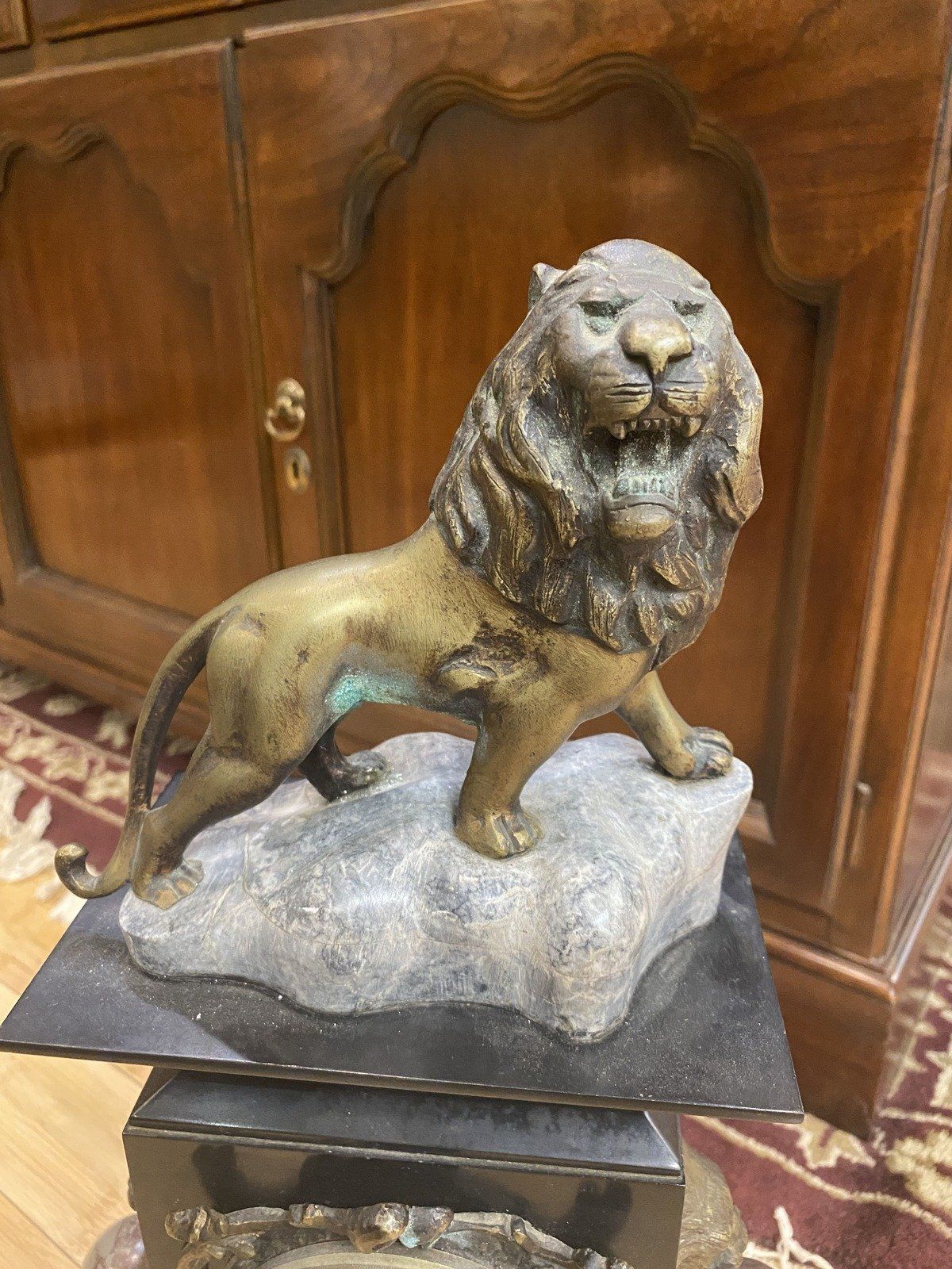 Antique Rococo Style Lion Wind Up Mantle Clock + Pastoral Motif 3