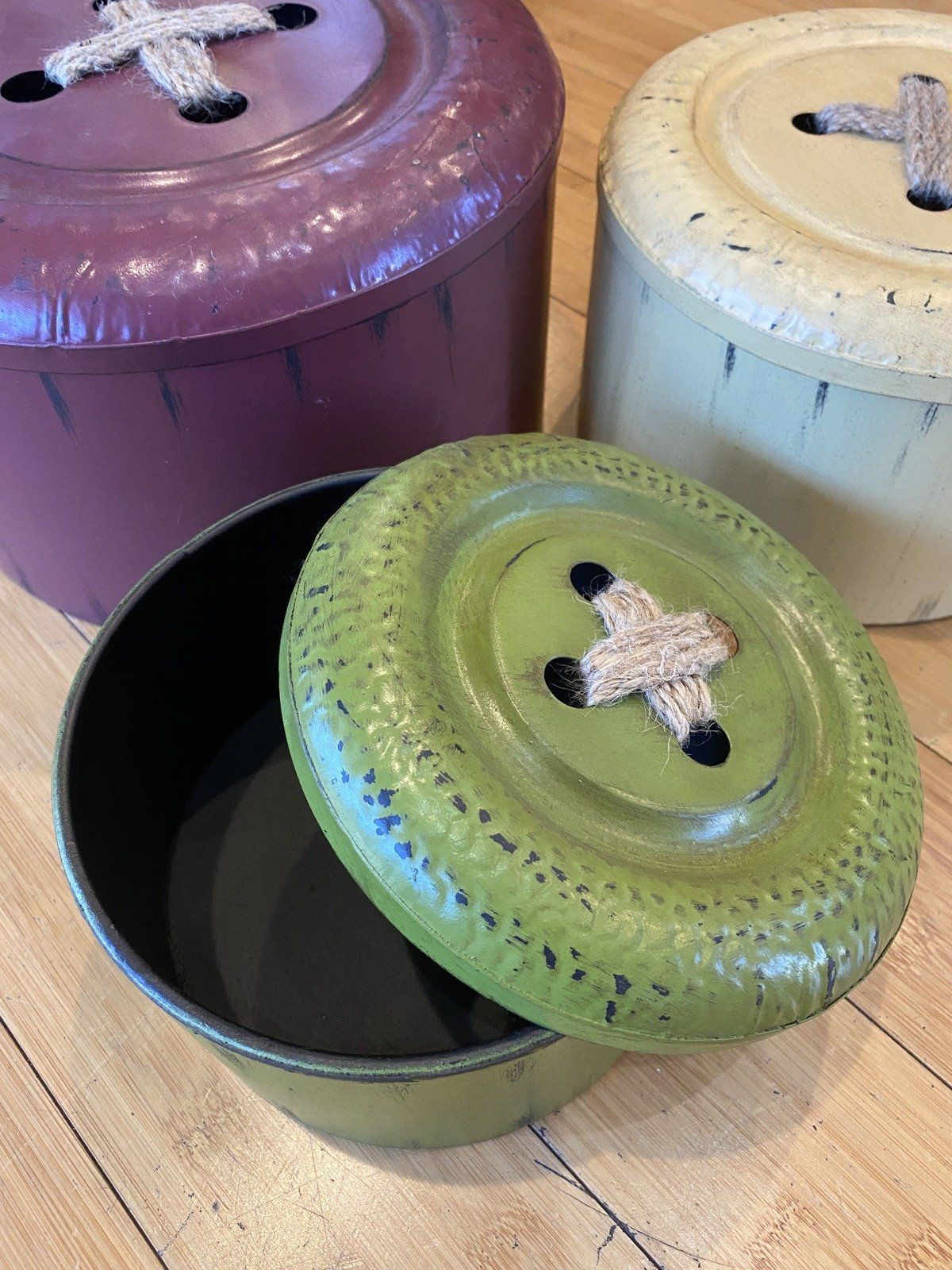 Set of Three Nesting Button Shaped Storage Display Tins 2