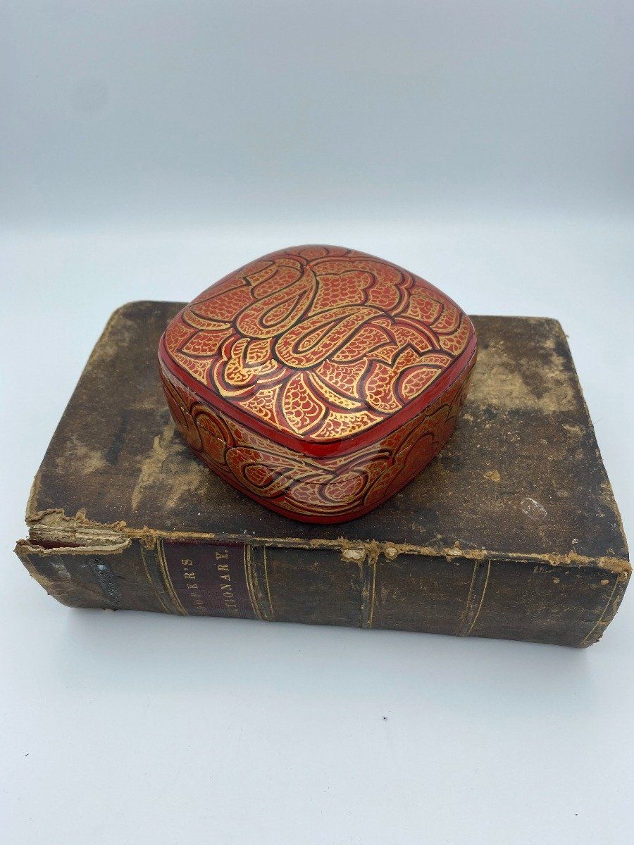 Vintage Fetco Red and Gilt Papier Mache Trinket Box