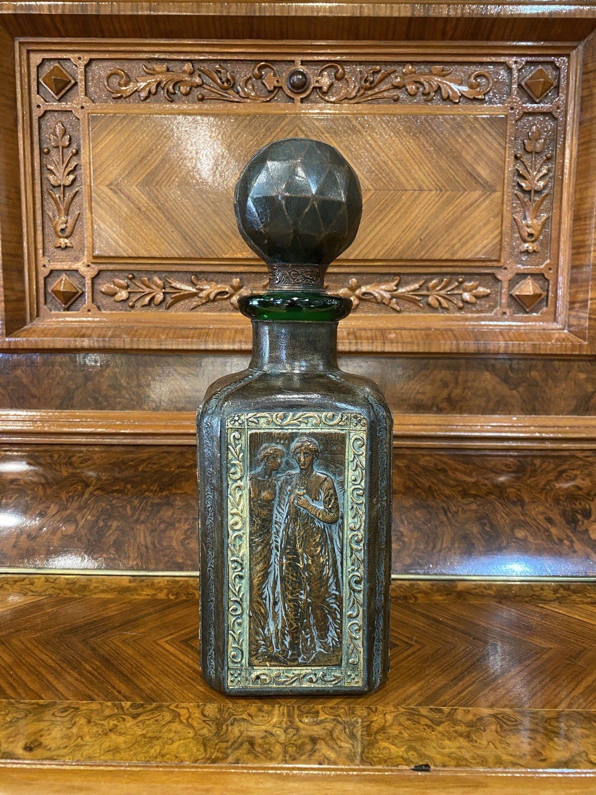Vintage Mid Century FLORENCE, Italy Figural Leather + Green Glass Bar Decanter (DO NO DISCOUNT) 4