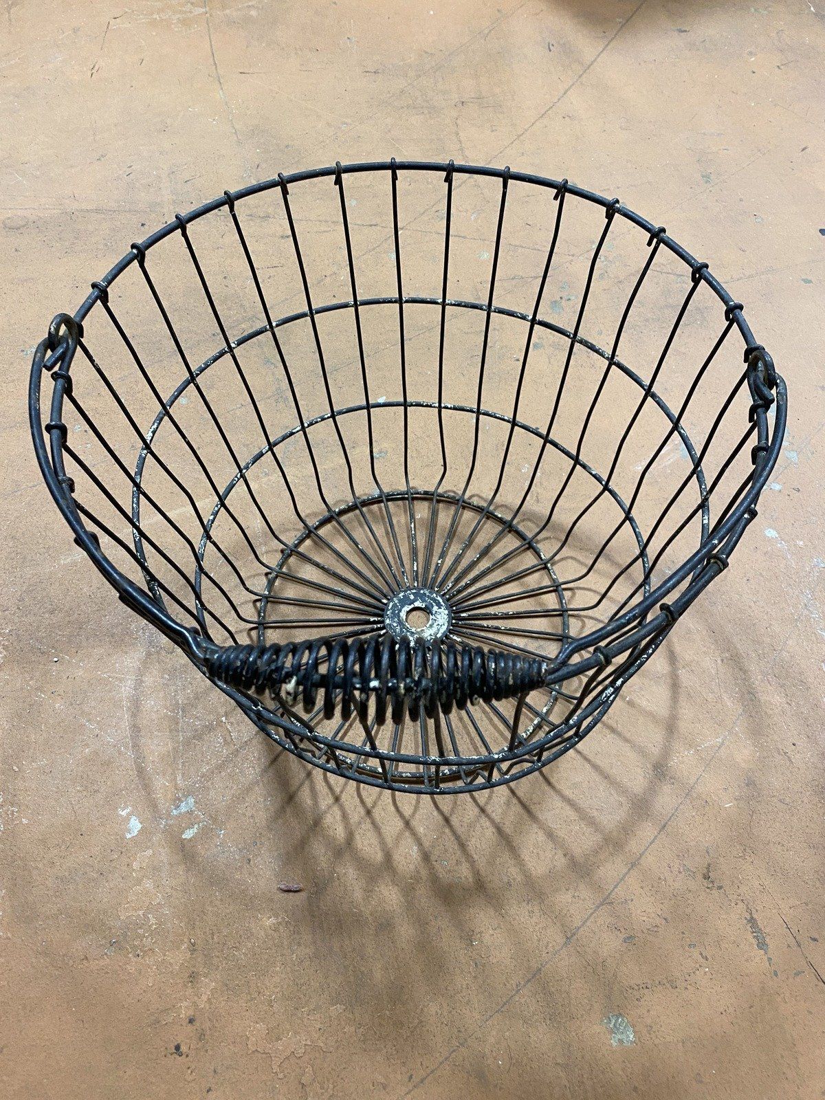 Antique Wire Metal Oyster/Clam/Egg Basket