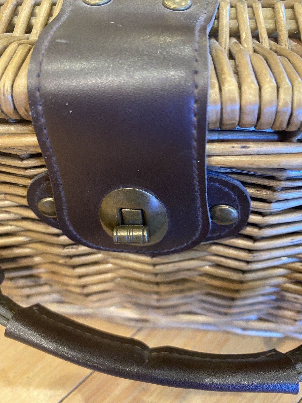 Vintage Style Modern Wicker Picnic Set For Bike/Automobile :) 4