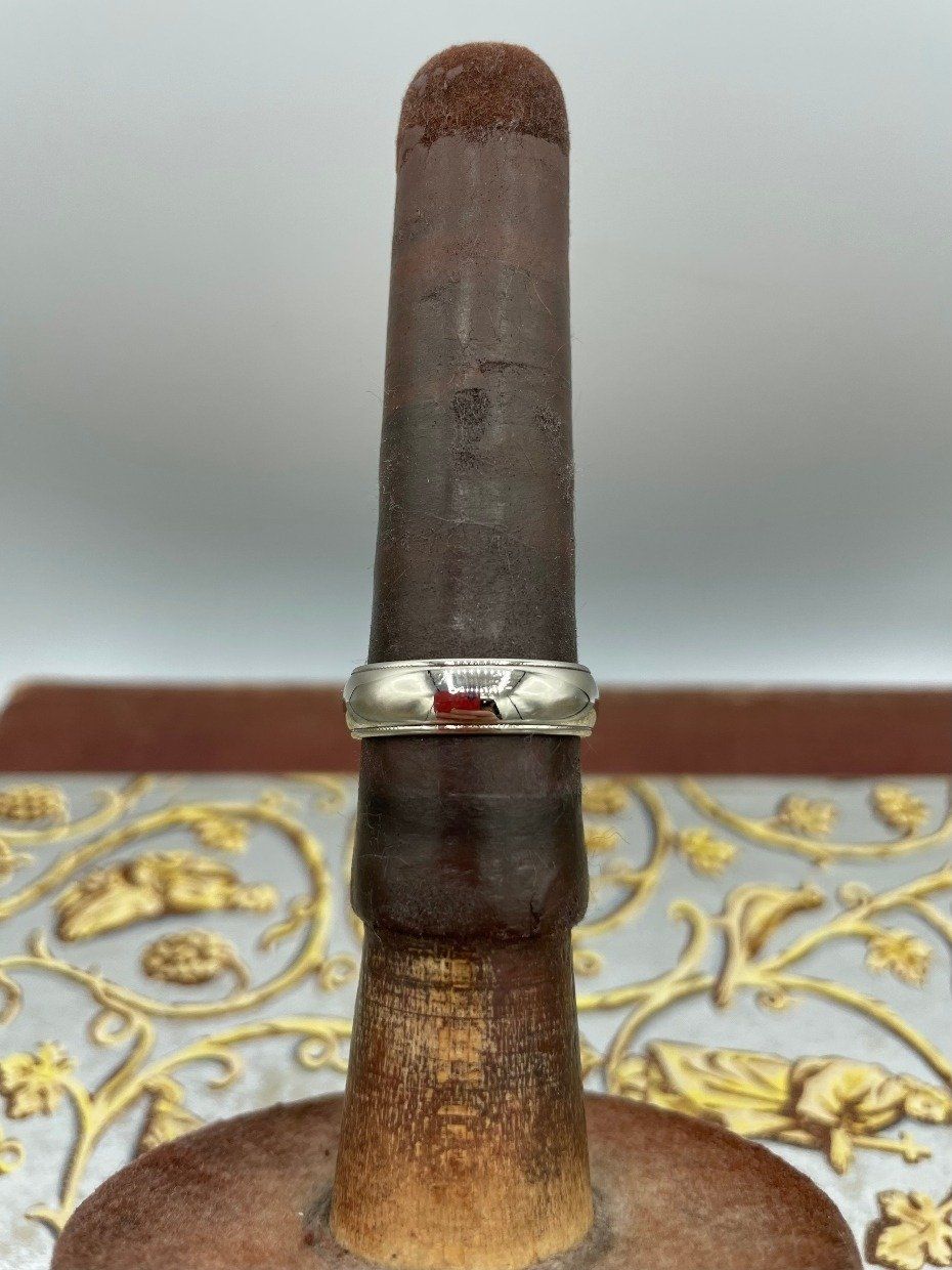 Men's Weighty 18k Gold Wedding Ring Band w Framed Edge 4