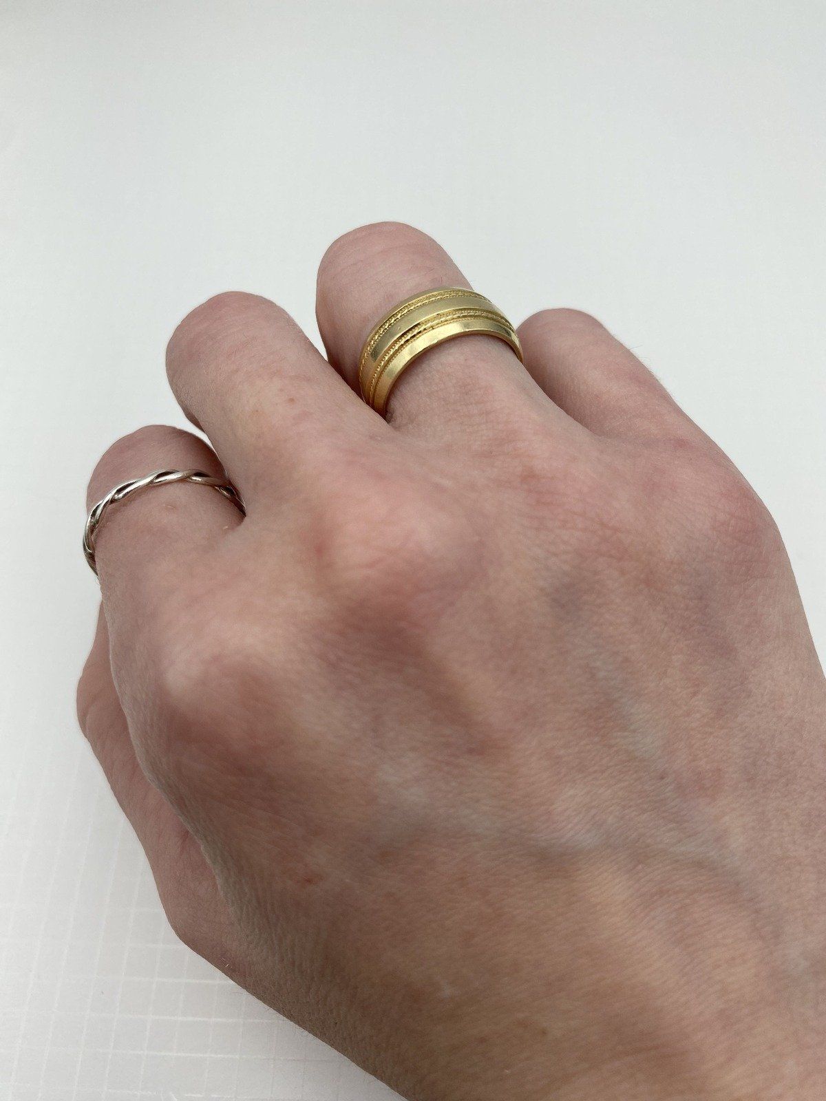Vintage 14k Gold Hefty 9mm Cigar Ring Band w Fluted + Cable Striping Detail 5