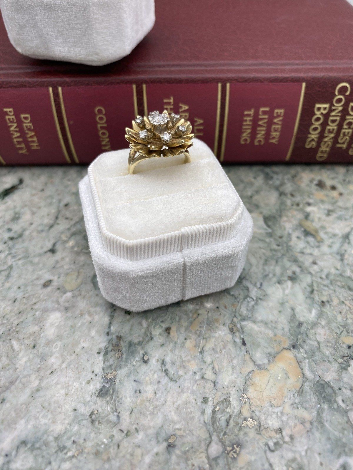 14k Gold Vintage Mid Century c.1950/60s Daisy Diamond Stamen Burst Ring 5